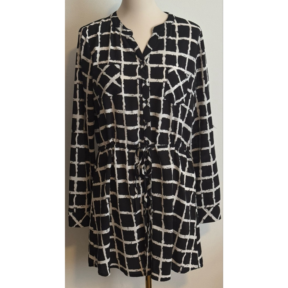 Women's i joah Black & White Plaid Tunic Top L